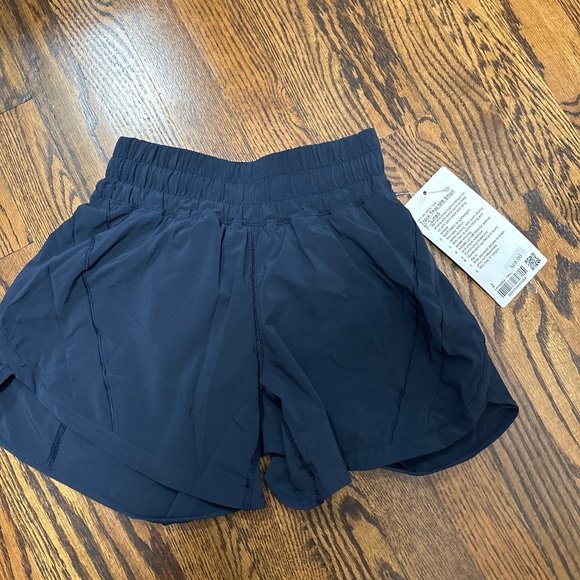 Lululemon - Track That MR Short 5” *lined - Picture 1 of 3